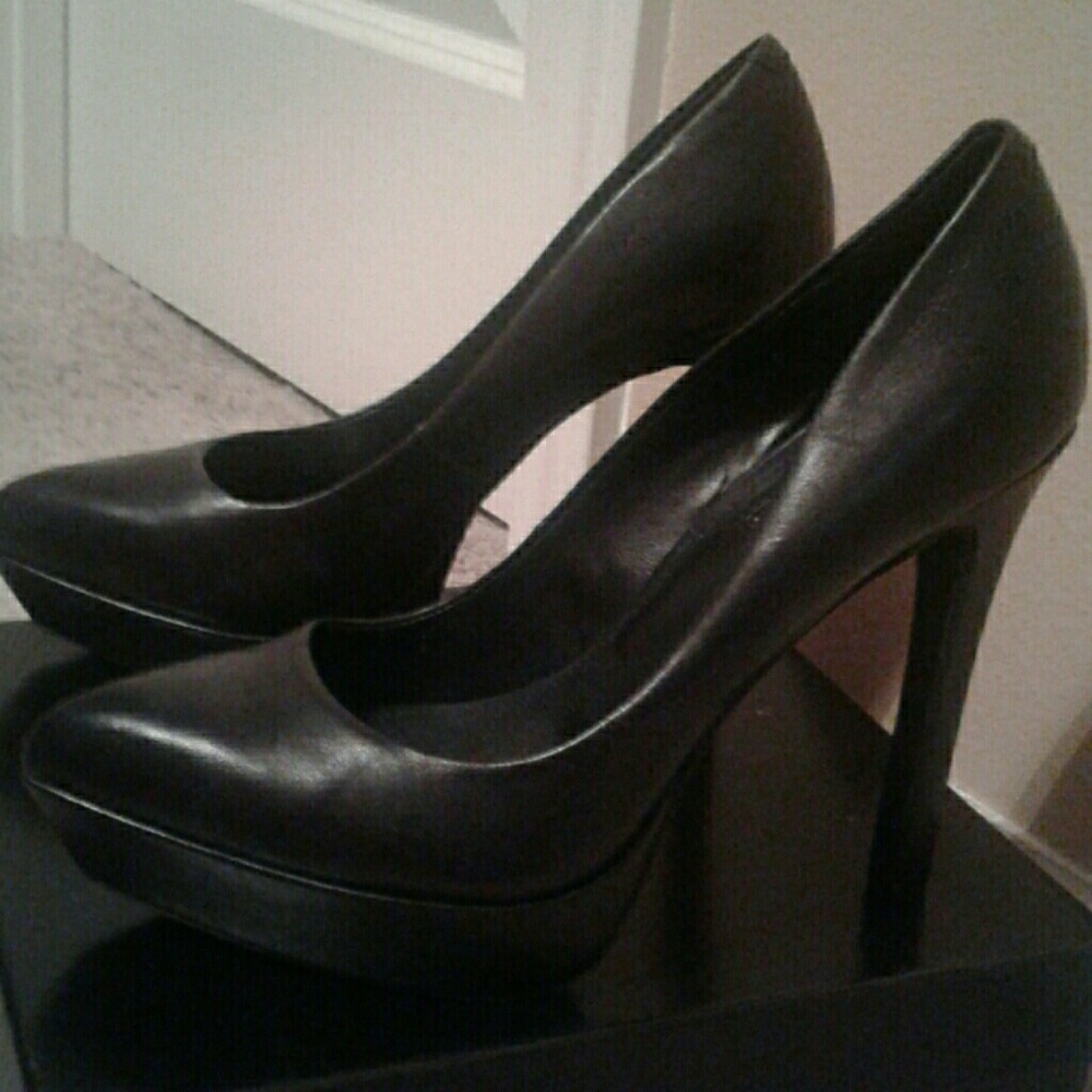 Shoe